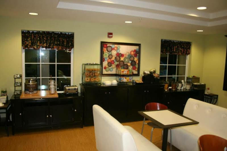 Mainstay Suites Jacksonville Near Camp Lejeune Exterior photo